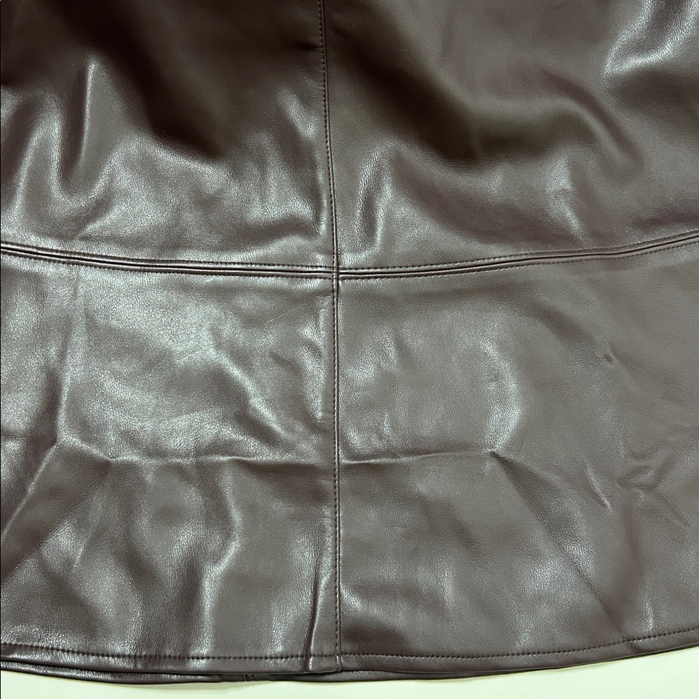 NWT J.Jill Faux-Leather Seamed Skirt (size MP) - Picture 7 of 8